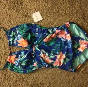 Liz Claiborne swimsuit , size:14